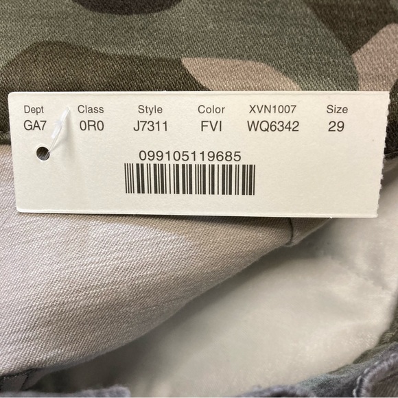 NWT J Crew Green Camo Vintage Straight Cargo, Size 29 - Picture 6 of 7